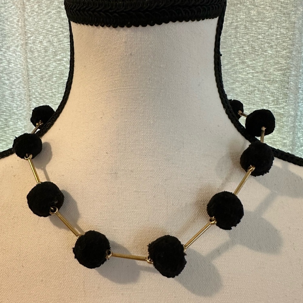 Madewell Black Pom-Pom Gold Link Toggle Necklace - Picture 2 of 10